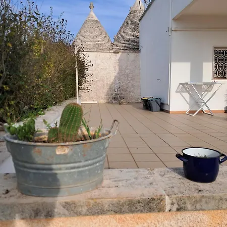 Trulli Delle Rose Puglia And Small Garden * Martina Franca